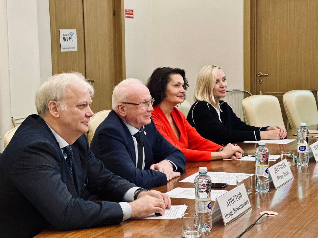 5398010422436691244.jpg 5398010422436691244.jpg